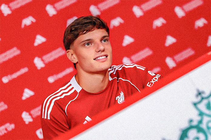Giovanni Leoni Liverpool, le jeune défenseur italien, rejoint les Reds pour renforcer la défense à Anfield